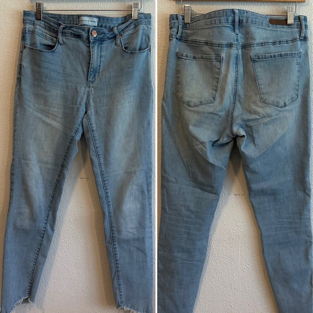 Articles of Society Fringe-Hem Faded Jeans, Size 10 - Picture 5 of 10